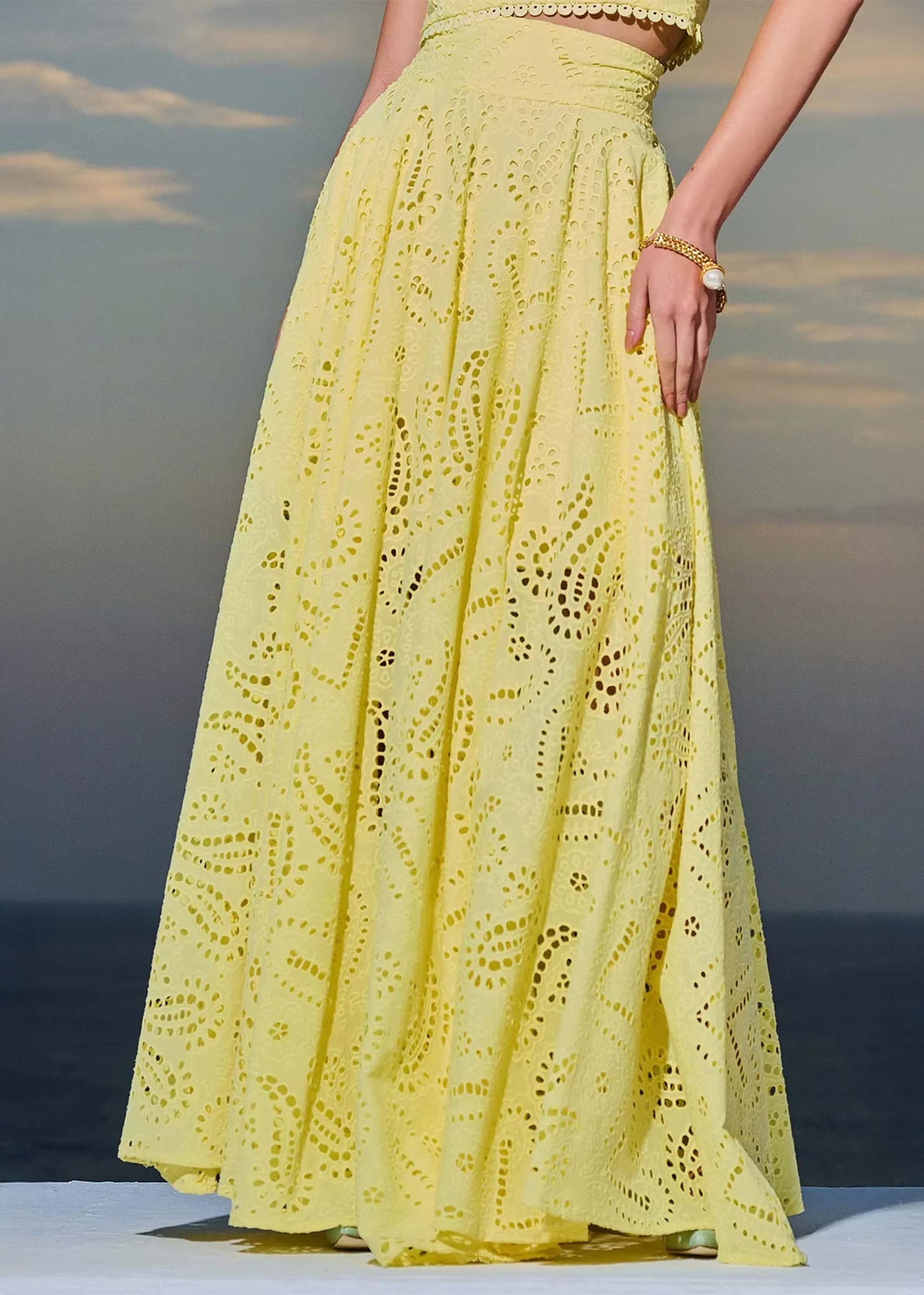 Ariana – Σετ με Κορμάκι και Μαξι Σατέν Φούστα