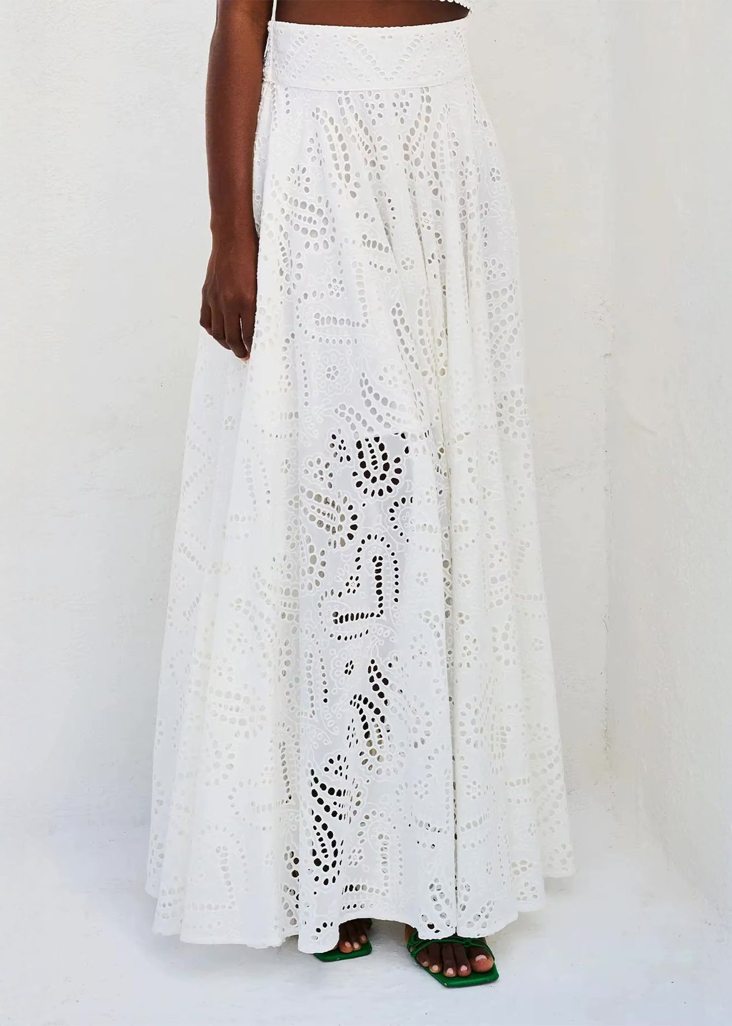 Ariana – Σετ με δαντέλα και crop top & maxi φούστα - Λευκό