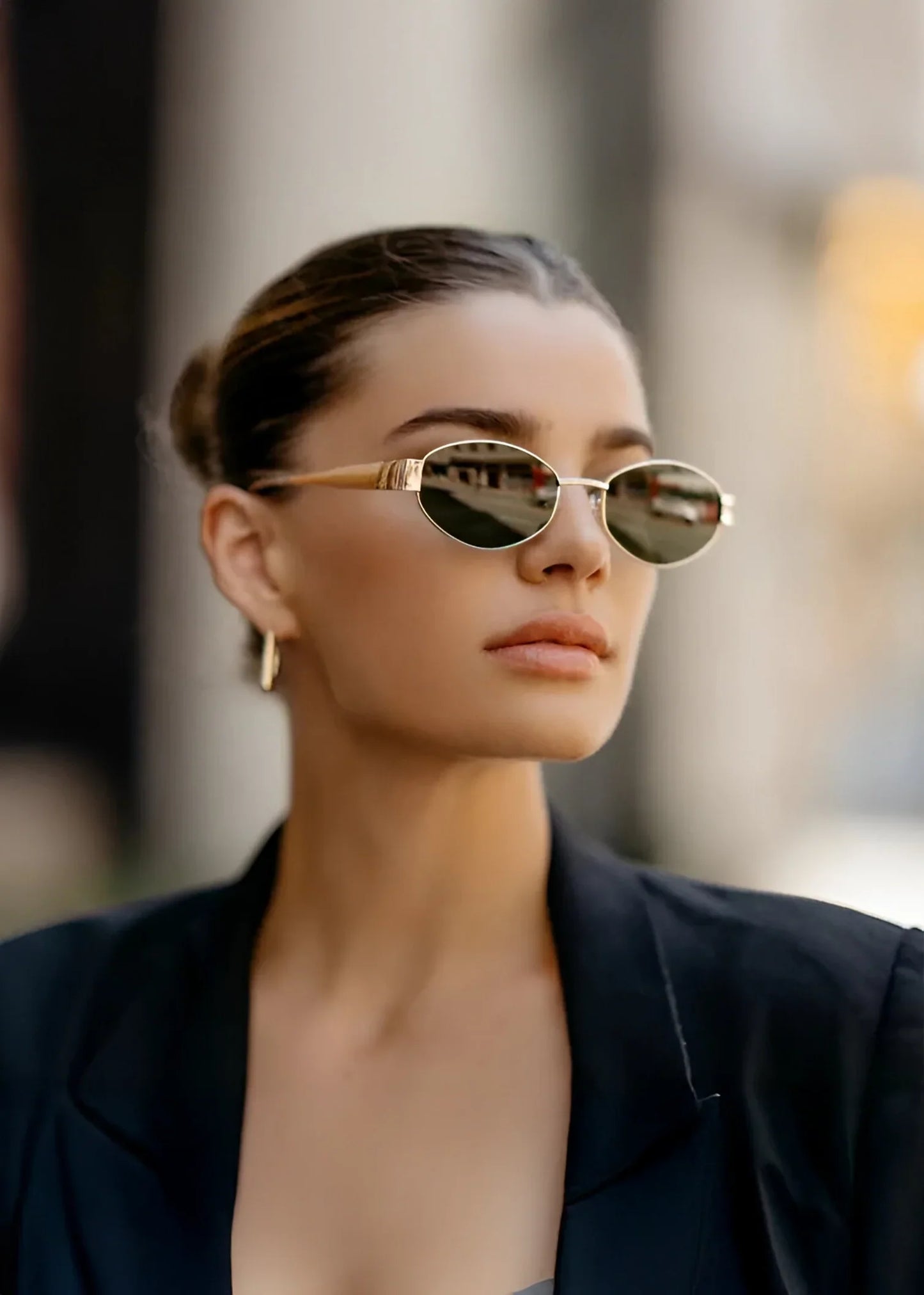 Αιώνια Κομψότητα – Οβάλ Γυαλιά Ηλίου σε Vintage Στυλ