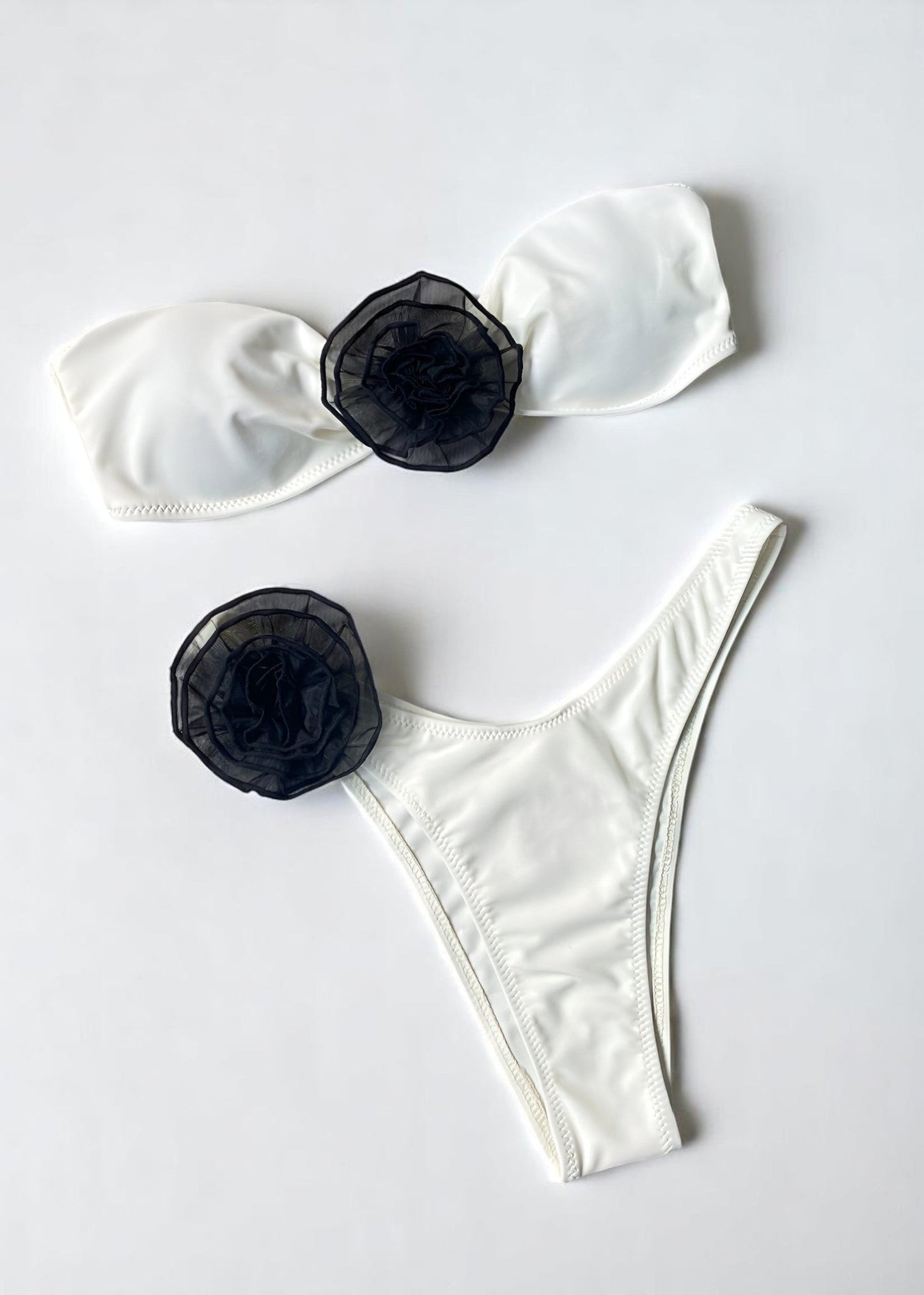 Σετ Μπικίνι Fleur – Θηλυκή Εlegance Συναντά τις Παραλιακές Δονήσεις