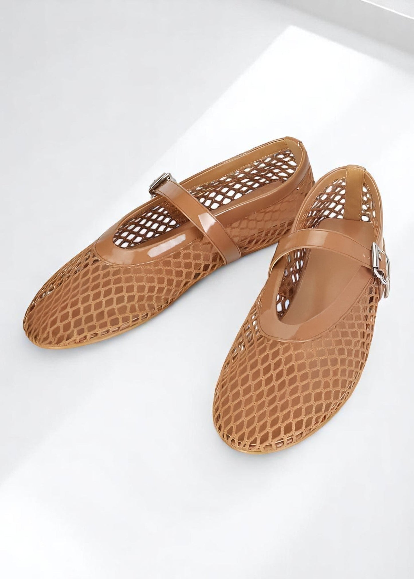 Luna Mesh Flats – Μοντέρνα. Αέρινα. Δηλωτικά.