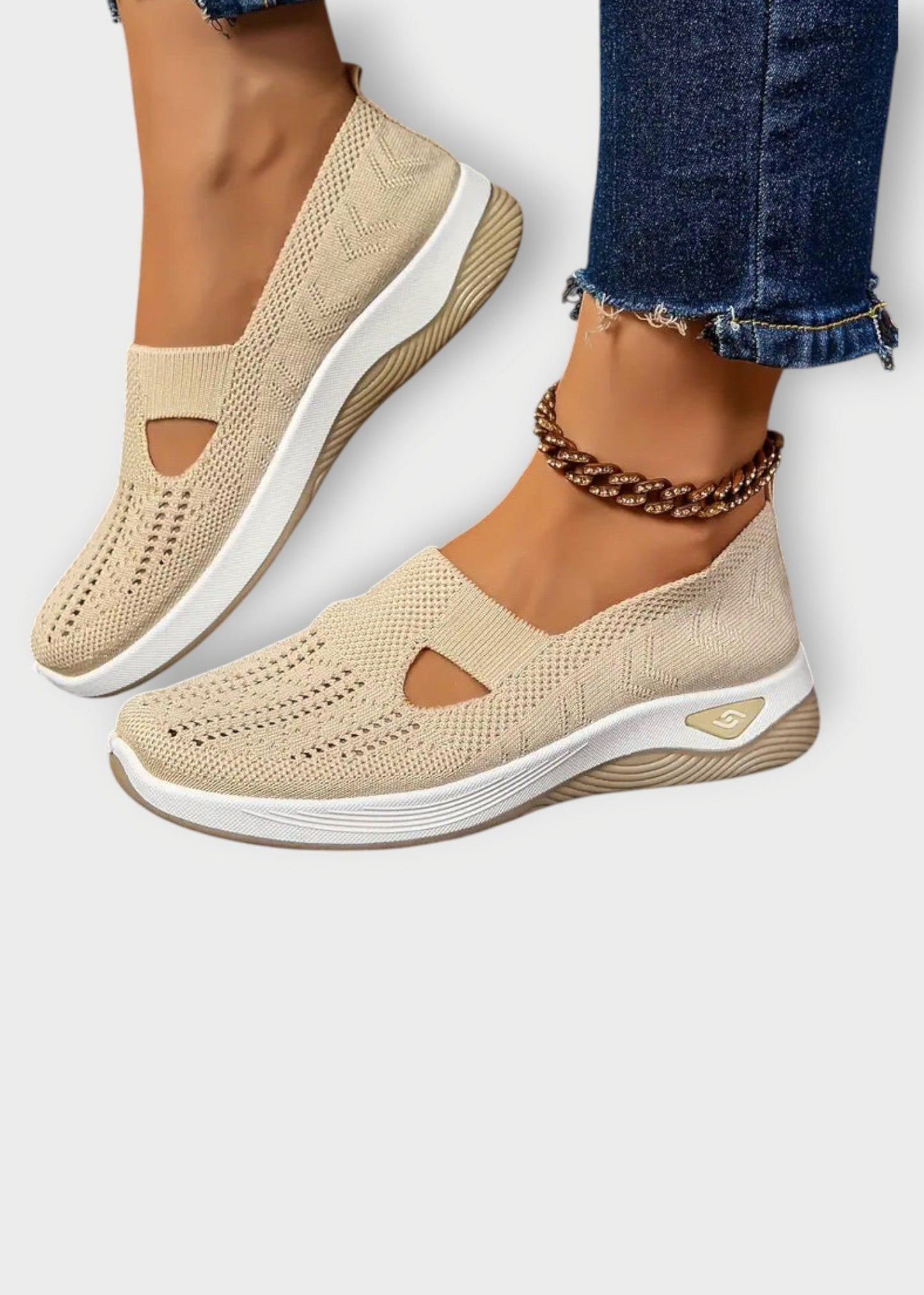 Livia – Ελαφρύ Αθλητικό Παπούτσι με Κοπές