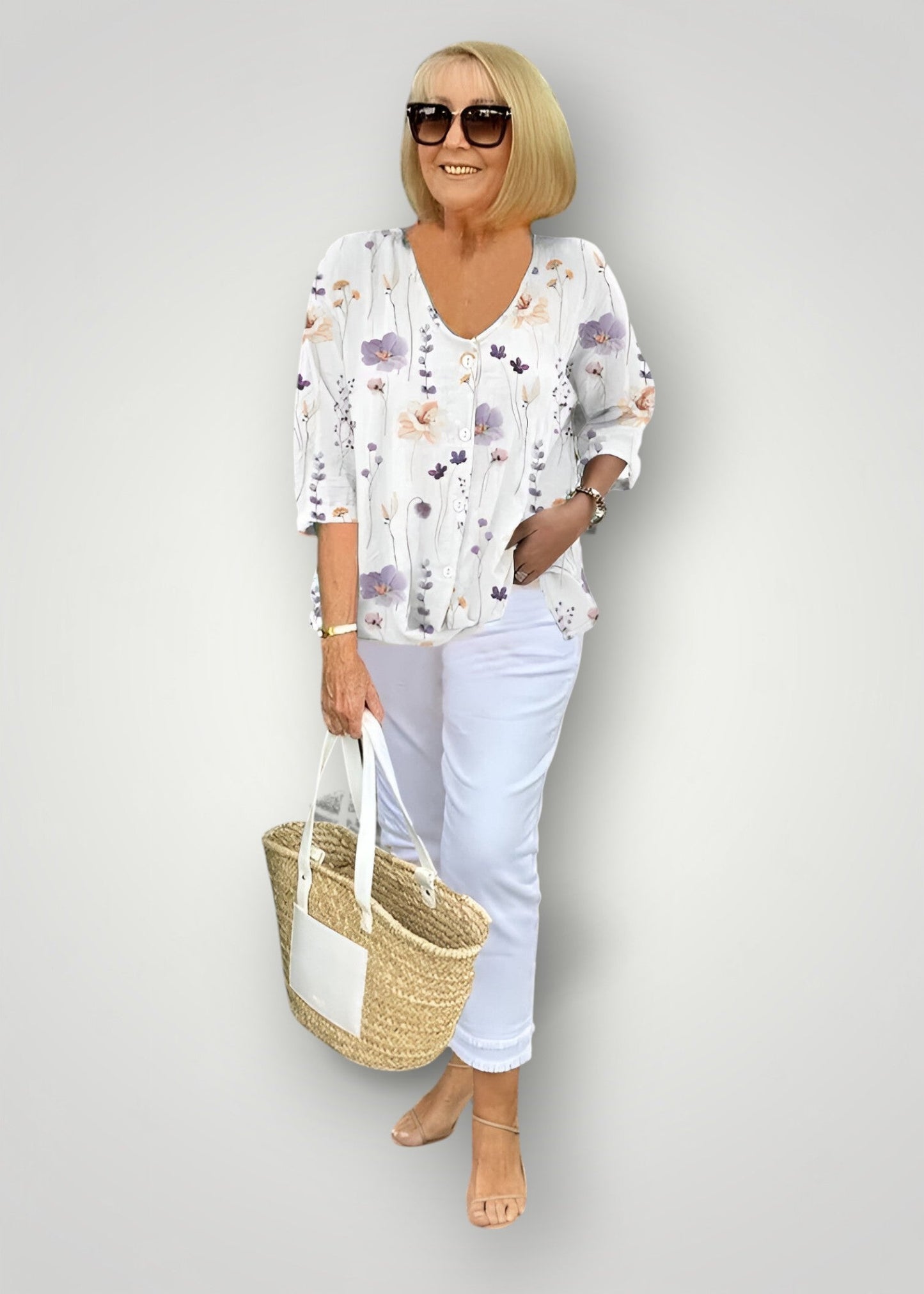 Ιζαμπέλ – Ελαφριά Μπλούζα με Κουμπιά και Λουλουδάτη Πινελιά