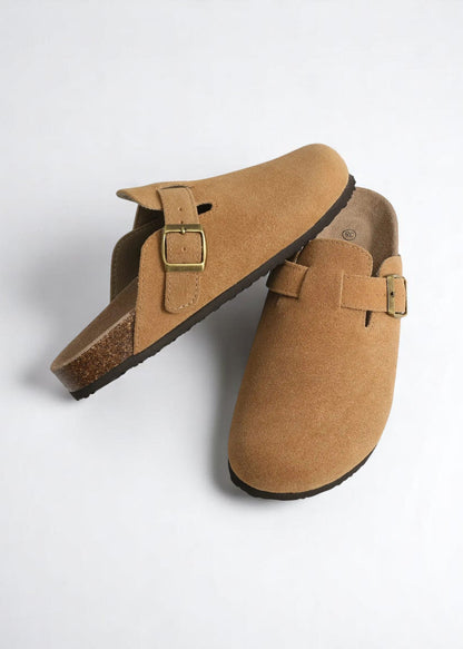 Λινο Suede Clogs – Διαχρονική Άνεση για Κάθε Μέρα