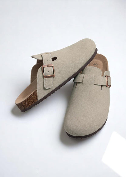 Λινο Suede Clogs – Διαχρονική Άνεση για Κάθε Μέρα