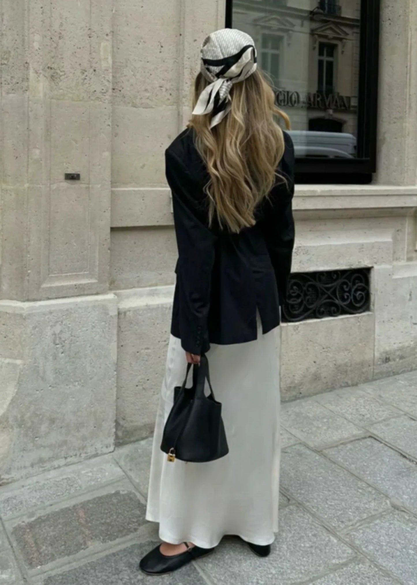 Odette – Μίνιμαλ Τσάντα Κάδου με Χρυσές Λεπτομέρειες