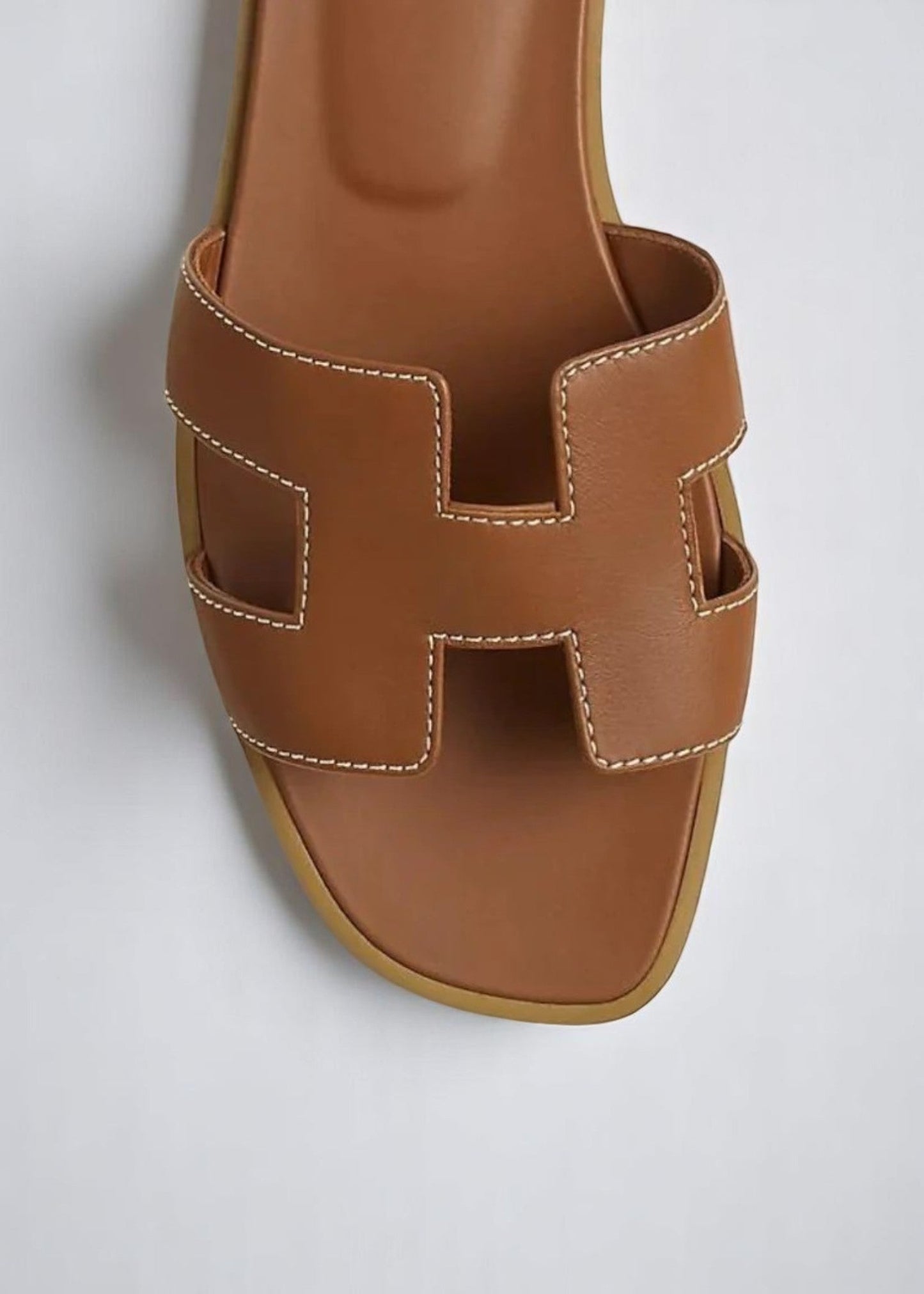 Aria | Flat Leather Sandals in Minimalist Design