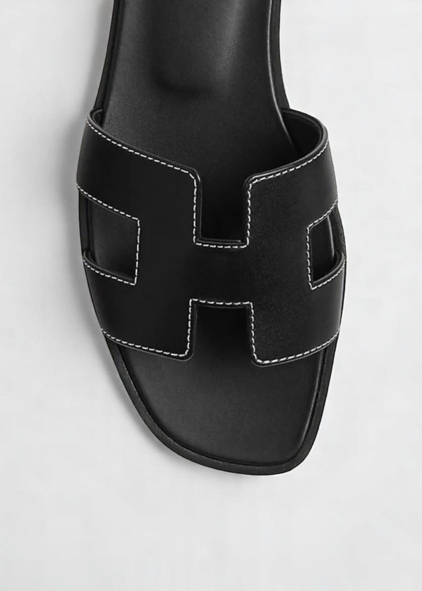 Aria | Flat Leather Sandals in Minimalist Design
