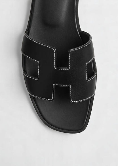Aria | Flat Leather Sandals in Minimalist Design