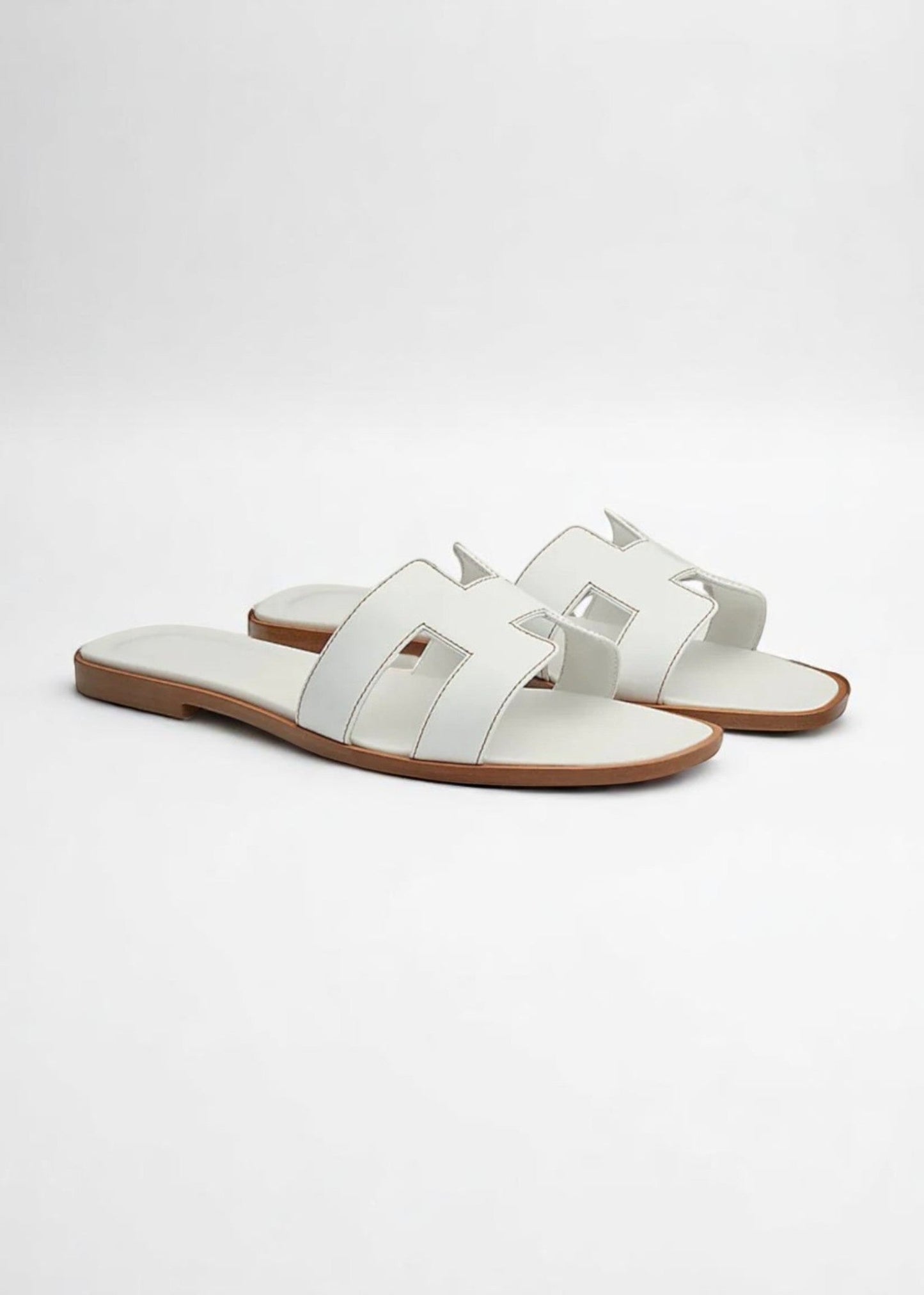 Aria | Flat Leather Sandals in Minimalist Design