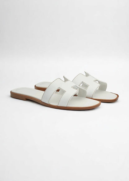 Aria | Flat Leather Sandals in Minimalist Design